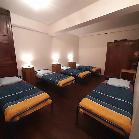 אולורן-סנט-מארי Chambres D'Hotes L'Oustal מראה חיצוני תמונה